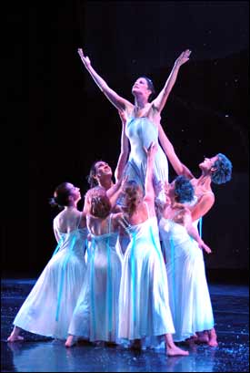 2004 Modern 'Nutcracker' delightful, comic and richly diverse
